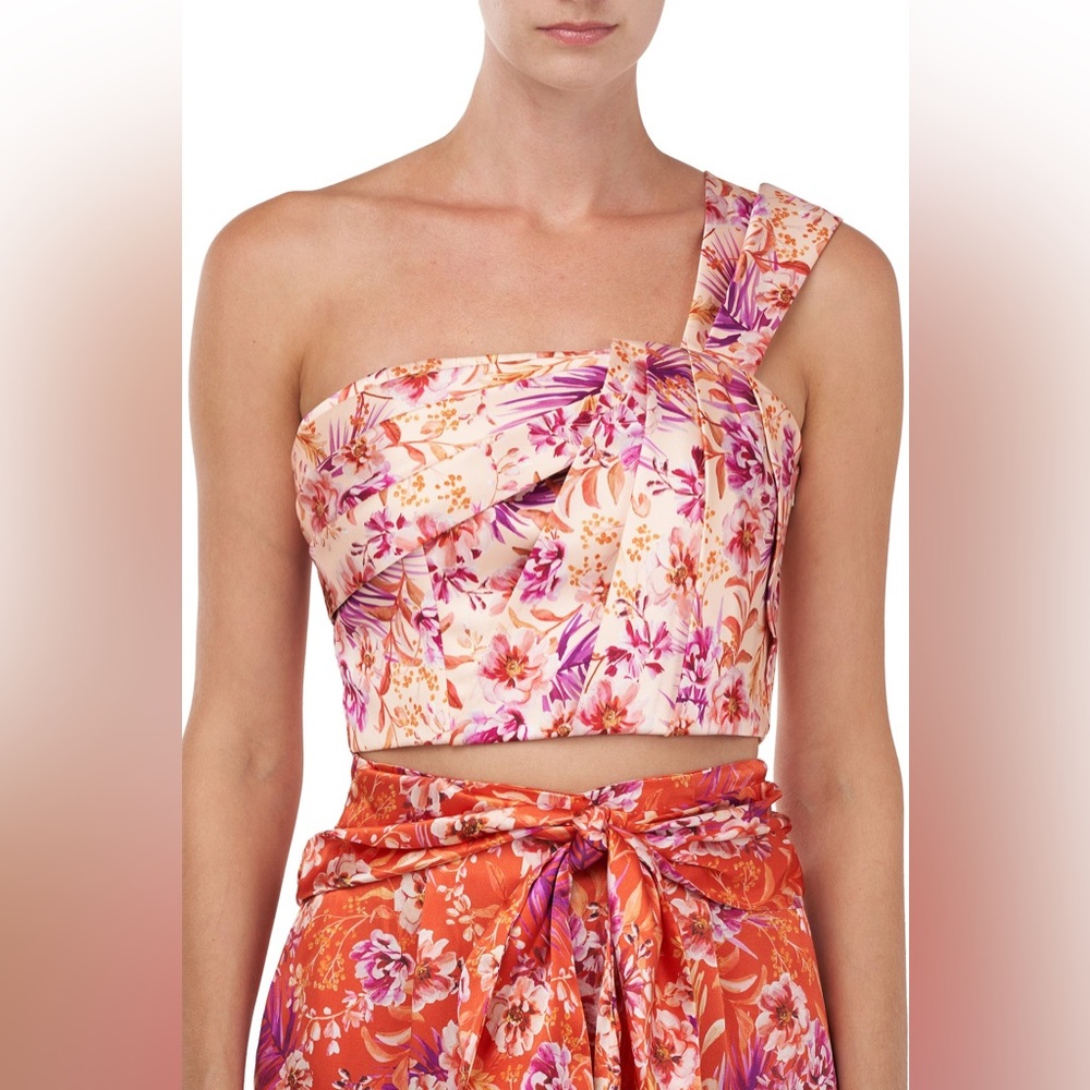 Amur Madame Crop Top - Picture 15 of 16